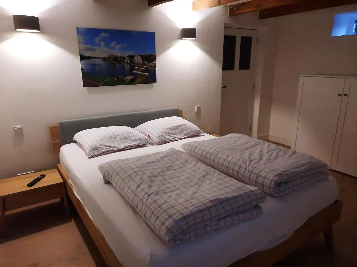 Bed & Breakfast Blrk 285 Bed and Breakfast Rotterdam